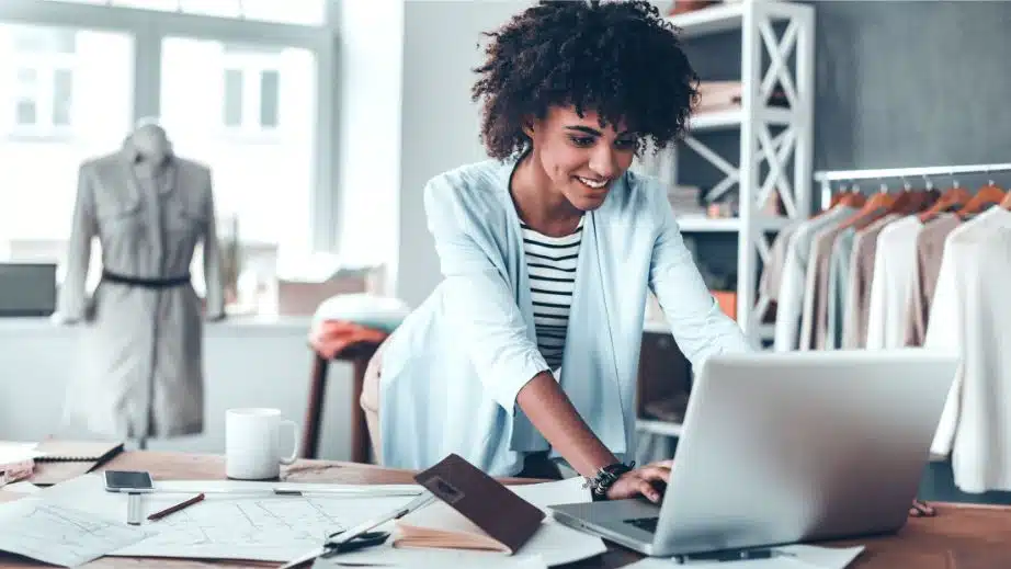 What Is A Signature Service? And How To Identify The Best One For Your Business