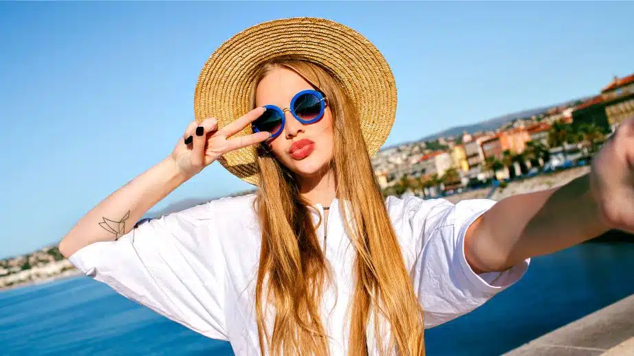 Discover how to start a travel blog, choose the right platform, and create engaging content to connect with a global audience and monetize your adventures.